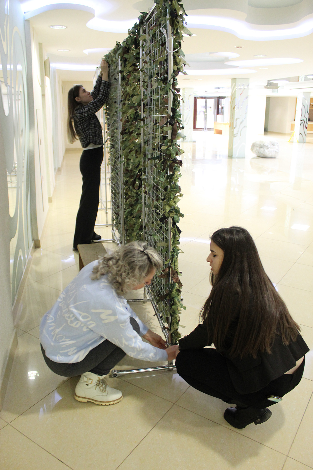 Выставка ко Дню Героев Отечества 