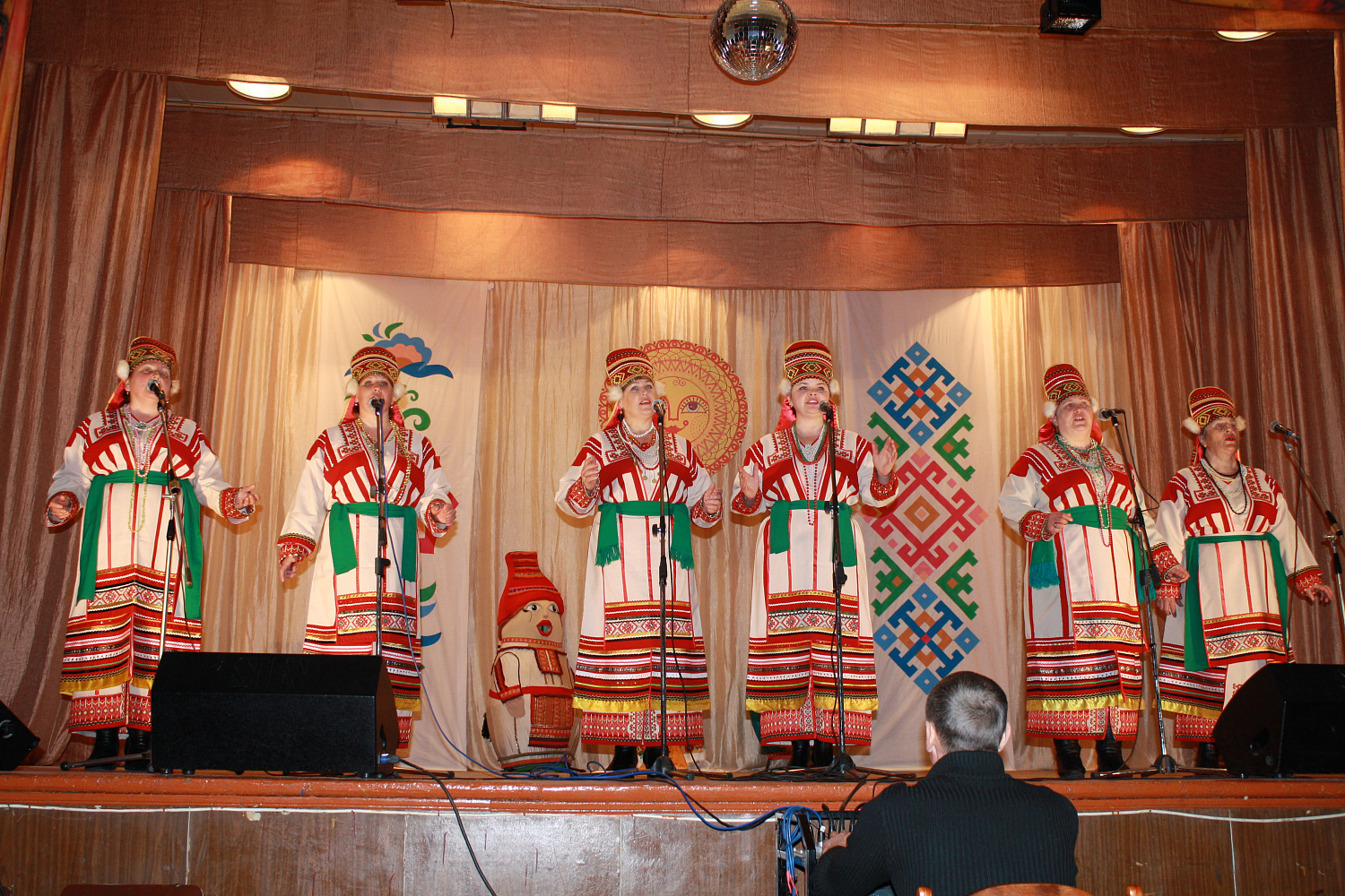 Народный фольклорный ансамбль "Цековне" ("Соловушка")