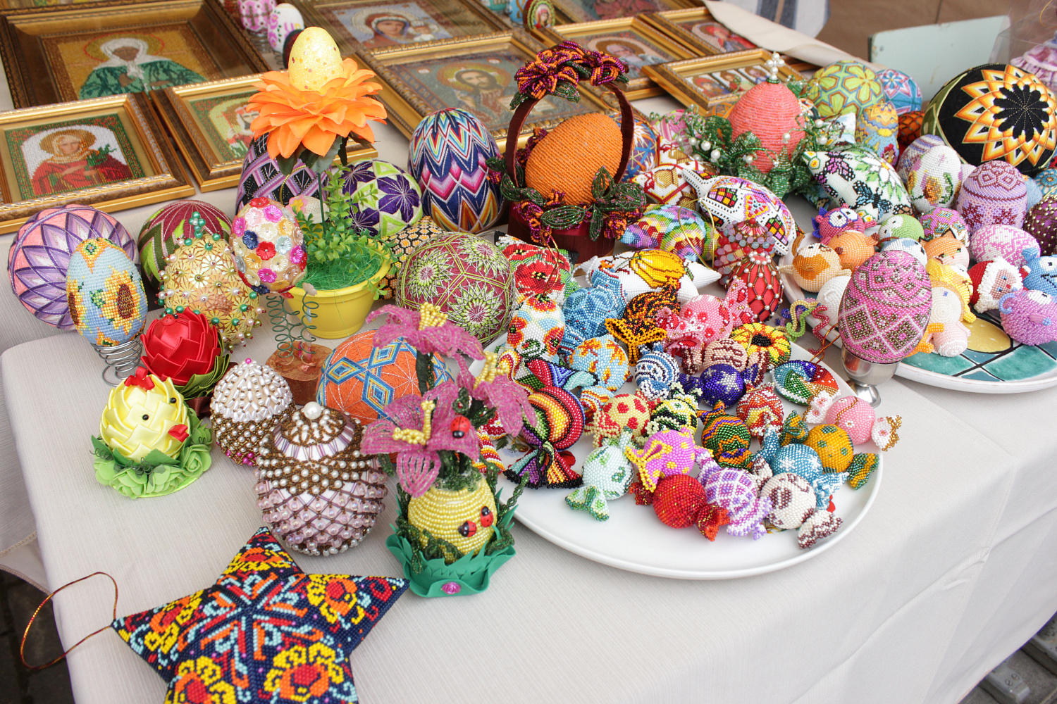 Выставка-ярмарка народных художественных промыслов и ремесел в рамках семейного фестиваля «Пасхальный Благовест»