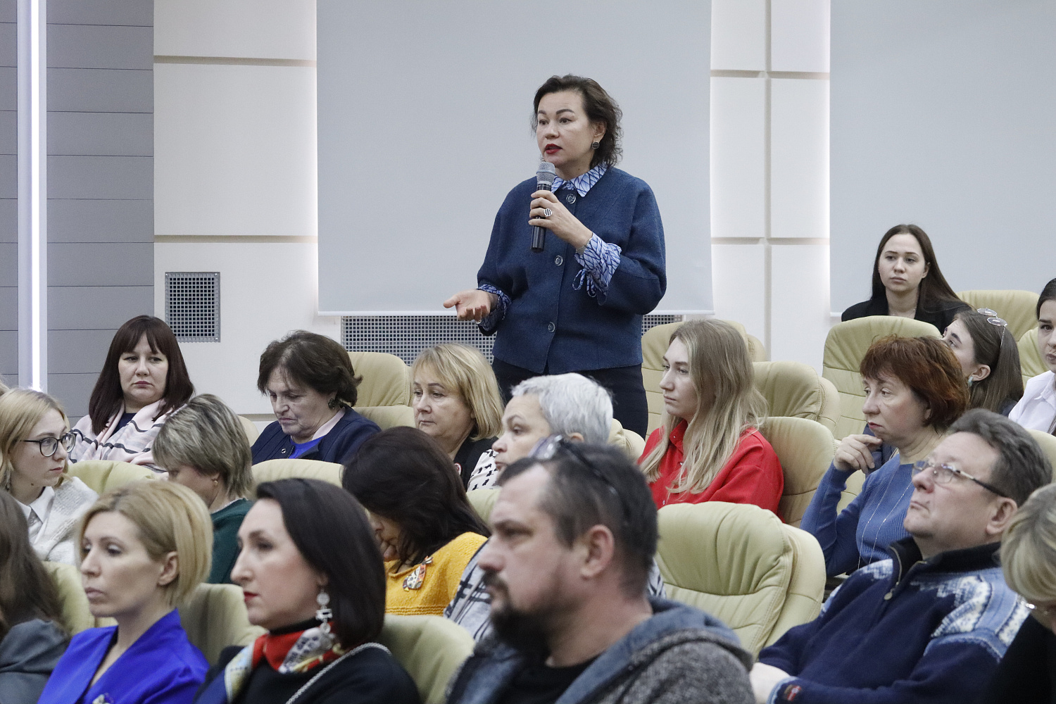 Совещание по развитию народных художественных промыслов