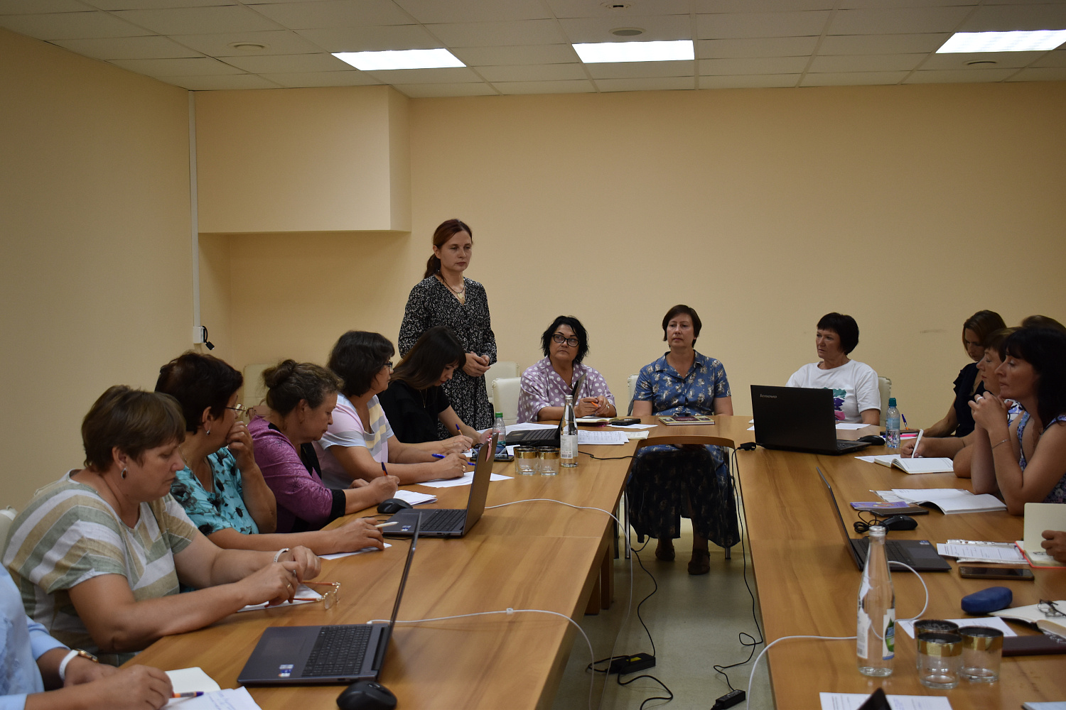 На Республиканском семинаре рассмотрели проблемы описания национального костюма