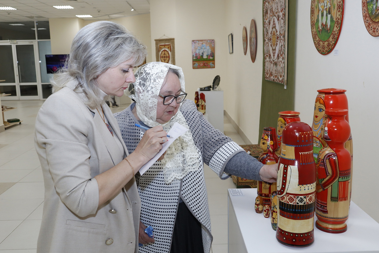 В Саранске открылась выставка «Расписные истории»